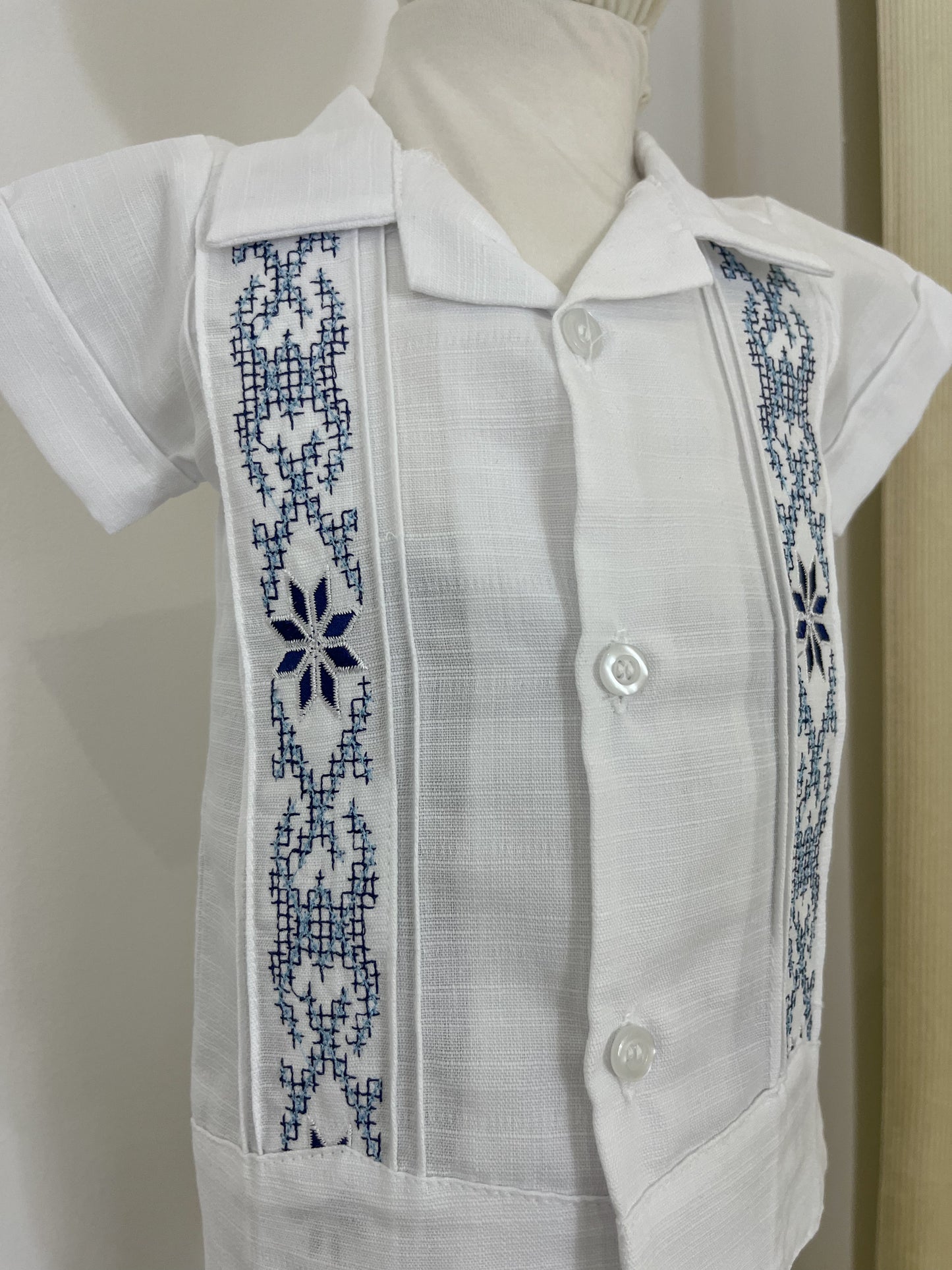 Conjunto Guayabera Bordado 127 niño bebe